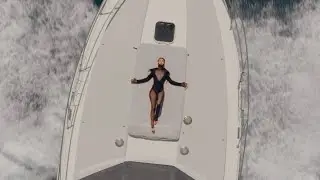 YELLE - J'veux un chien (Official Video)