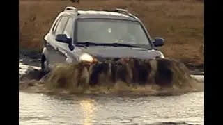 Hyundai Tucson, туссан, грязь и большая лужа offroad