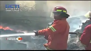 Akibat puntung rokok, gudang pabrik bibit ludes terbakar