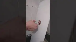 Установка точечного светильника.