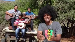 Ko Lat Os Sing by Klipbok featuring Emile YX?