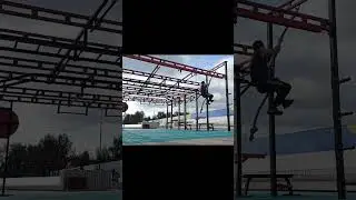 Parkour Day 44 cling to one's hands #storror #parkour #shorts