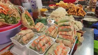 Phnom Penh's Food Scene: A Review of the Best Foods at Psar Tmey Market | Best Foods @ Market