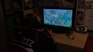 |FORTNITE KID RAGES AND BREAKS CONTROLLER|