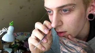 ДВЕ АМПУЛКИ ОТ РУЧКИ В НОСУ!!!