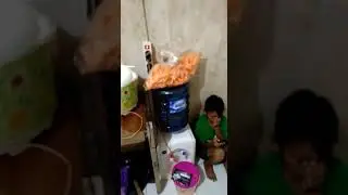 anak ku yang tak pernah merasakan kasih sayang ama nenek dan kake