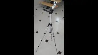 самодельное крепление для смартфона на треногу от камеры +пульт из сэлфи пальки