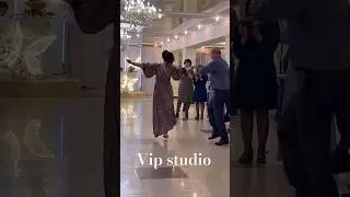 Девушка поразила всех мужчин танцем 🔥😀#shorts