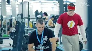 БОТАН В КАЧАЛКЕ НЮХАЕТ ПРОТЕИН ПРАНК! СТОЯМБА В КАЧАЛКЕ