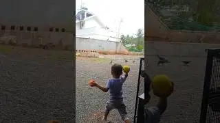 ഒരു കാക്കയേയും വെറുതെ വിടൂല.. 🤭#shorts #funny #cutebaby #funnyshorts