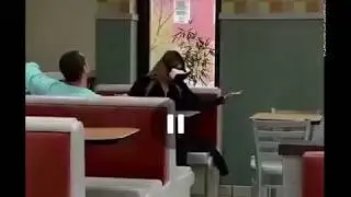 Виртуальная реальность в кафе, полное погружение😂