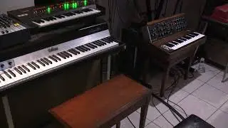 Fender Rhodes Suitcase Peterson de 1971 et Sequential Circuits Prophet-10