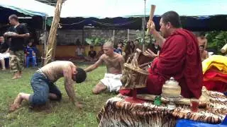 ครอบเศียรครูที่ตำหนักปู่ฤาษีนารอท ซอยพระเนียง ภูเก็ตโดยลูกศิษย์ขอให้พระอาจารย์เอก อชิโต ครอบให้ (1)