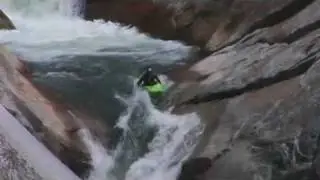 Rush Sturges breaks paddle and swims at Cherry Bomb Falls