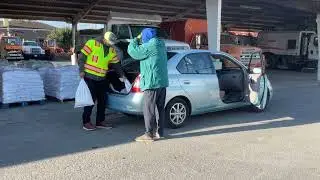 Demonstration of Premade Sandbag Pick-up at Grant Corporation Yard