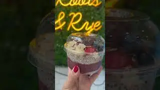 Açai bowl in Roots&Rye in Echo Park LA | healthy food restaurants