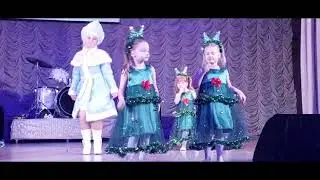 Ёлочки не холодно зимой- танцевальная студия "Этуаль"