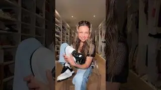 Thalia - Nuevos tennis de mi colección junto a @PRICESHOES.