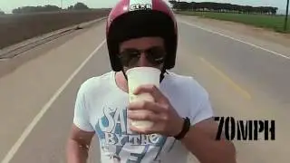 Парнишка выпил коктейль на большой скорости