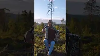 Playing on my Grandfathers Accordion 🎵 La Noyee - Yann Tiersen