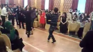 Молодость дагестана зажигает лезгинку!