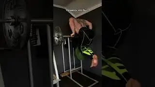 А ты че в зал ходишь?