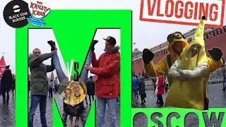 VLOG: Миньоны в Москве! | Что лучше Black Star Burger VS Krusty Krab?