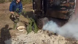 Миша делает уголь