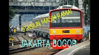 kereta bogor-jakarta masih padat si saat lockdown/zona merah