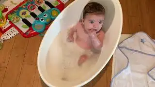 July 2019 - Netflix & Bath, Hiccup Problems and Trying Food for First Time!