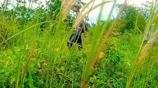 sang pemburu || kapegung hujan di sawah.