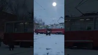 Вырвало шасси у трамвая Омск. 