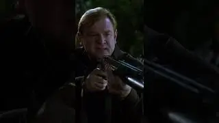 Croc Hunts Kelly | Lake Placid | Now Scaring