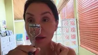 Step 3 day time makeup for a mature lady