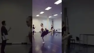 How many patriotic pirouettes do YOU count?! #patriotic #pirouettes #blackswan #ballerina #ballet