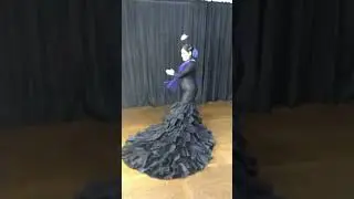 Bata de Cola de FLAMENCO