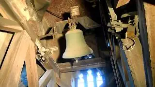 Sittard NL: Kerkklokken Katholieke St. Petruskerk (Solo & Plenum)