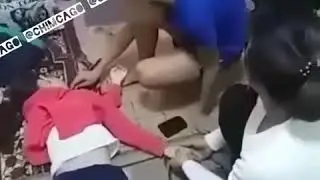ЖЕСТЬ: Семилетняя девочка скончалась до приезда скорой помощи в Актобе 3 ноября.