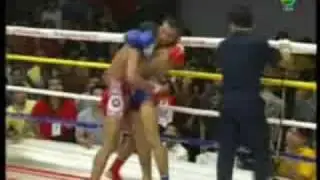Thailand's #1 ranked 140lbs Muay Thai fighter Noppadet Chengsimiw - part 2/3
