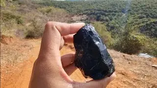 ACHEI ESSA TURMALINA NA ESTRADA PERTO DO GARIMPO