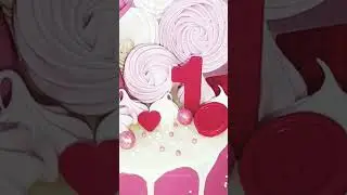 Торт для девочки на годик. Торт в два яруса.