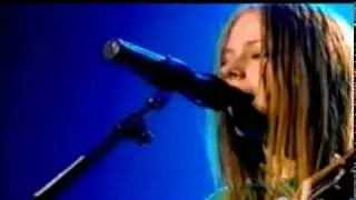 Avril Lavigne-Tomorrow (live) - changview.com - more videos