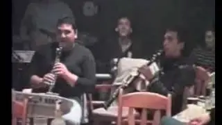 CAR4O11 ALIOSHA DA POKAJE NESHTO NA MALAKA