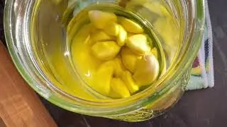 Чесночное масло #едадлялюбимого #чтоприготовить #чесночноемасло #shorts