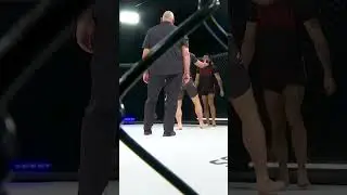 The UFC middleweight champion of the world, ladies and gentlemen 🤣