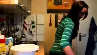 Девки миксером игрались