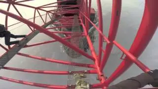 Crazy Russian men on Shanghai Tower (650 meters)