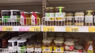 Полки с мёдом в Ашане ( Польша)