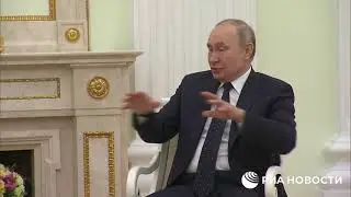 СССР тоже развивался под давление санкций.