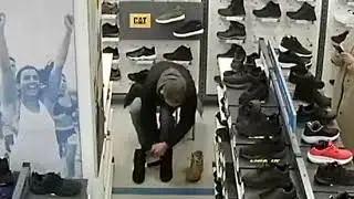Одел дорогущие кроссовки и не заплатил